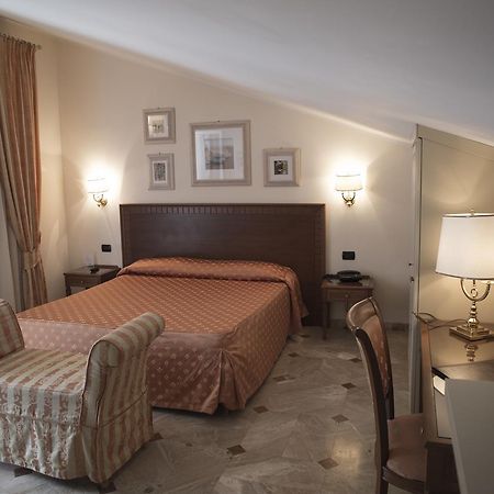 Hotel La Colonnina Monterosso al Mare Buitenkant foto